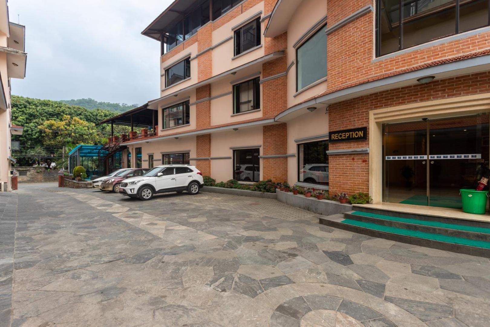 Mount Kailash Resort Pokhara Exterior foto